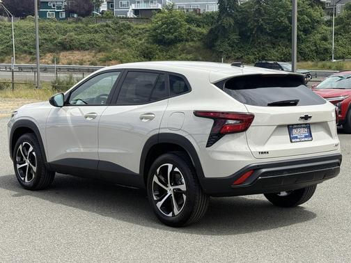 White Sands 2026 Chevrolet Trax FWD 1RS