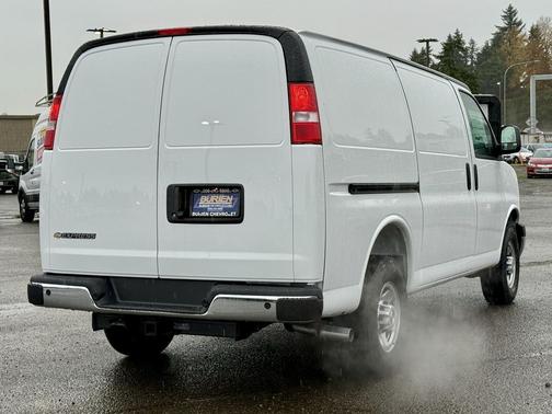 2025 Chevrolet Express 2500 RWD 2500 Regular Wheelbase WT