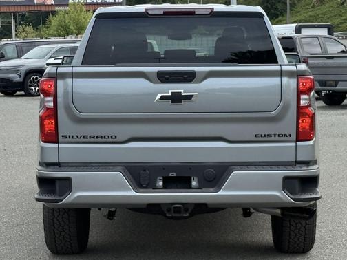 Sterling Gray Metallic 2026 Chevrolet Silverado 1500 Custom