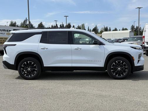 Polar White Tricoat 2026 Chevrolet Traverse LT