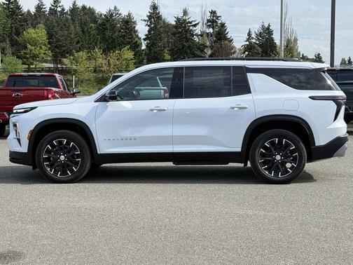 Polar White Tricoat 2026 Chevrolet Traverse LT