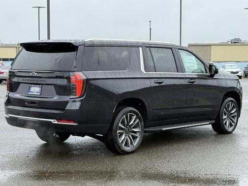 Dark Ash Metallic 2026 Chevrolet Suburban LS