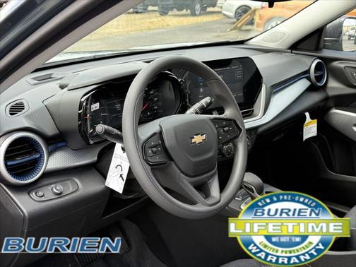 2025 Chevrolet Trax LS