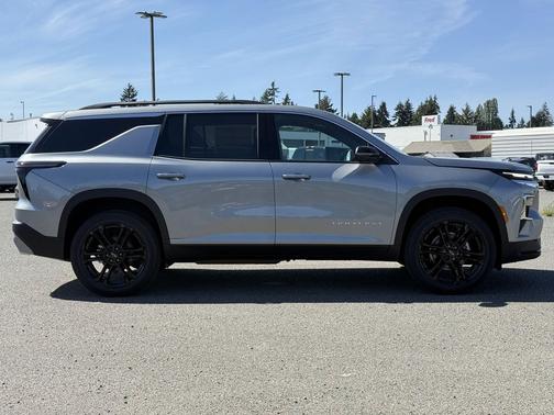 Sterling Gray Metallic 2026 Chevrolet Traverse LT