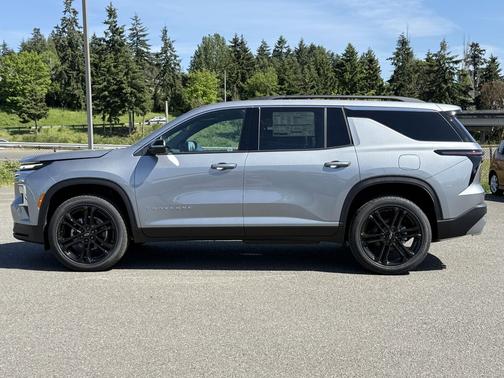 Sterling Gray Metallic 2026 Chevrolet Traverse LT