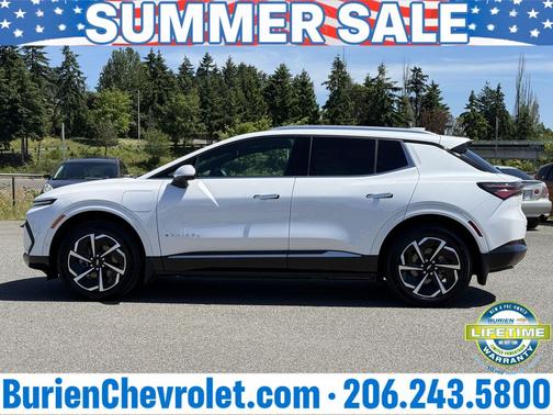 Iridescent Pearl Tricoat 2024 Chevrolet Equinox EV 2LT