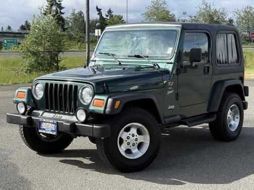 FOREST GREEN 2000 Jeep Wrangler Sport