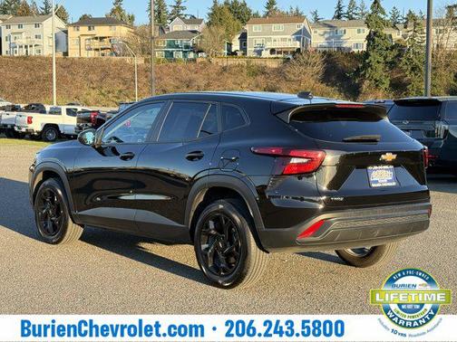 2025 Chevrolet Trax LS