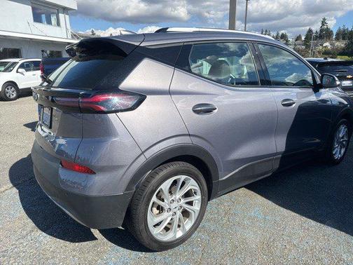 Gray Ghost Metallic 2023 Chevrolet Bolt EUV FWD LT