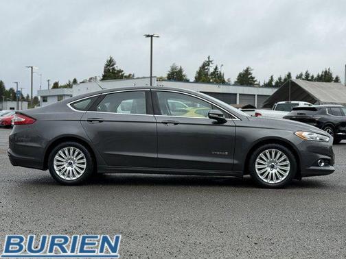 2016 Ford Fusion Hybrid SE