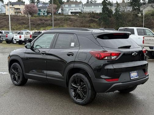 Mosaic Black Metallic 2026 Chevrolet Trailblazer LT