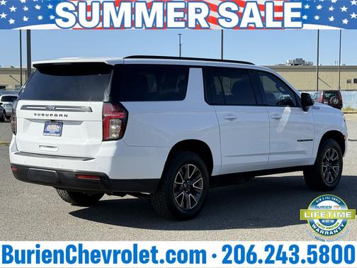 Summit White 2022 Chevrolet Suburban 4WD Z71