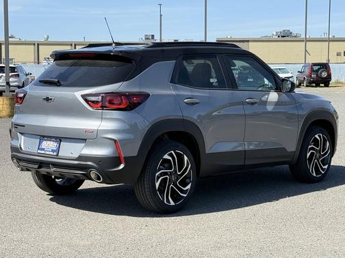 Sterling Gray Metallic 2026 Chevrolet Trailblazer RS