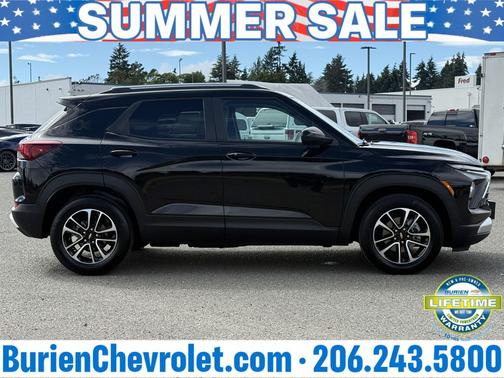 Mosaic Black Metallic 2024 Chevrolet Trailblazer LT