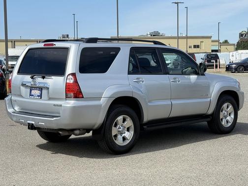 Silver 2007 Toyota 4Runner SR5