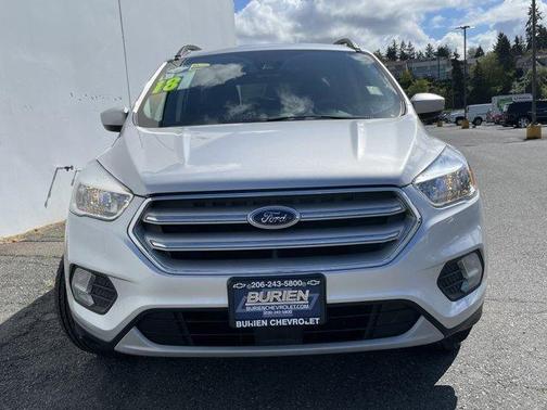 Photo 2 of 31 of 2018 Ford Escape SE