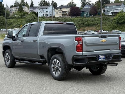Sterling Gray Metallic 2026 Chevrolet Silverado 2500 Custom