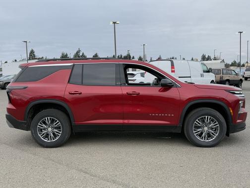 2025 Chevrolet Traverse LT