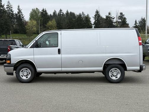 Silver Ice Metallic 2026 Chevrolet Express 2500 Work Van