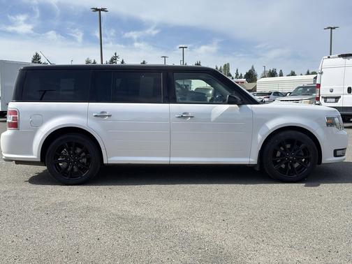 White Platinum Metallic Tri-Coat 2019 Ford Flex SEL