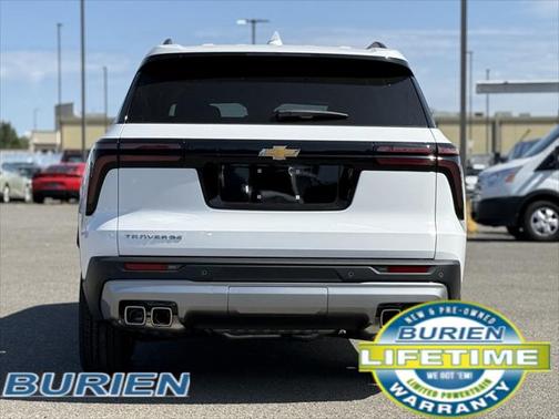 2025 Chevrolet Traverse LT