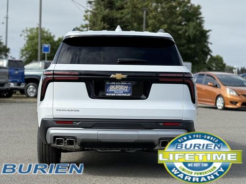 2025 Chevrolet Traverse LT
