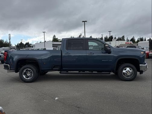 Lakeshore Blue Metallic 2026 Chevrolet Silverado 3500 LT