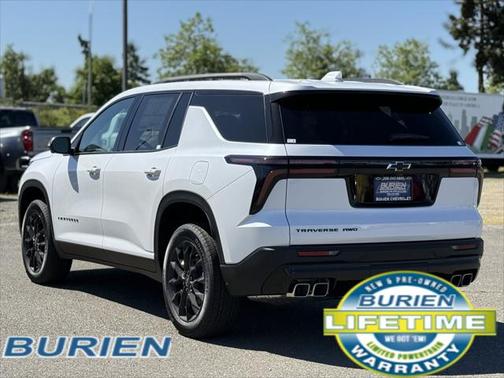 2025 Chevrolet Traverse LT