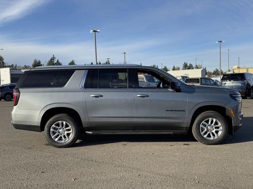 2026 Chevrolet Suburban LS