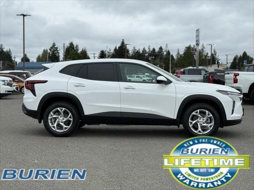 2025 Chevrolet Trax LS