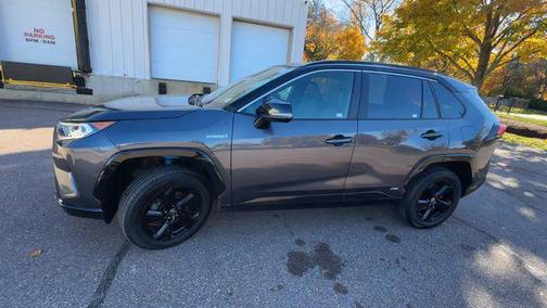 2021 Toyota RAV4 Hybrid SE