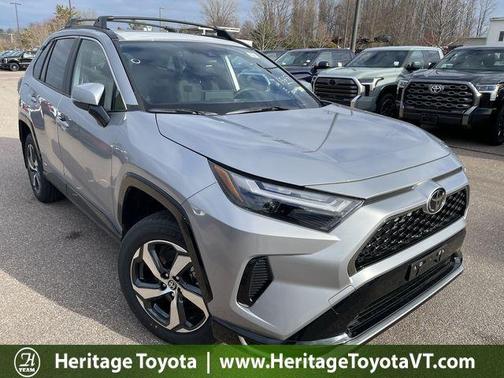 2025 Toyota RAV4 Hybrid SE