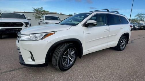 Blizzard Pearl 2018 Toyota Highlander Hybrid XLE