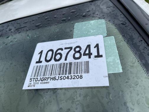 Blizzard Pearl 2018 Toyota Highlander Hybrid XLE