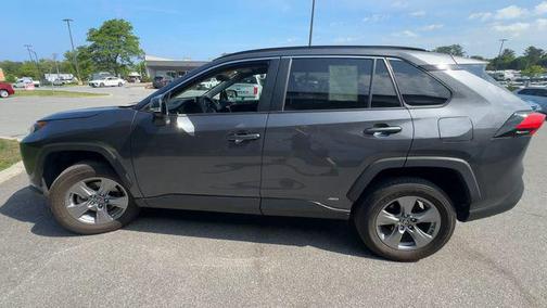 2022 Toyota RAV4 Hybrid LE