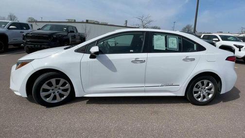 Ice Cap 2024 Toyota Corolla LE