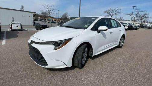 Ice Cap 2024 Toyota Corolla LE