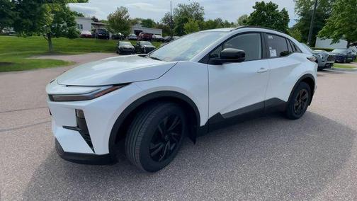Pearl 2026 Toyota C-HR SE