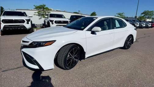 Ice Cap 2024 Toyota Camry SE