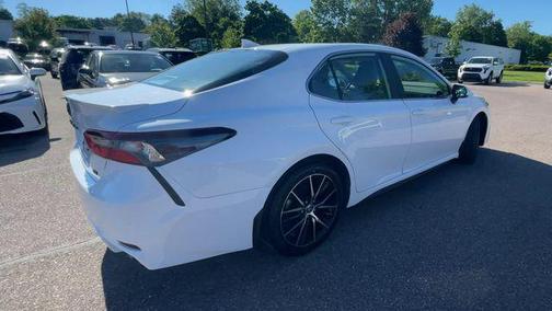 Ice Cap 2024 Toyota Camry SE