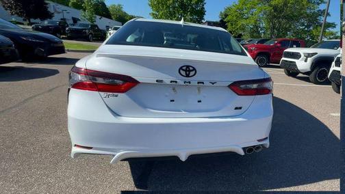 Ice Cap 2024 Toyota Camry SE