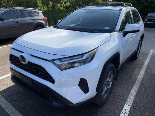 Ice Cap 2023 Toyota RAV4 XLE