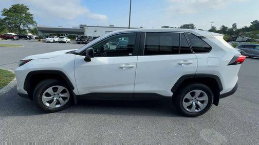 2022 Toyota RAV4 LE