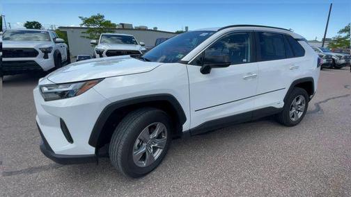 Ice 2025 Toyota RAV4 Hybrid LE