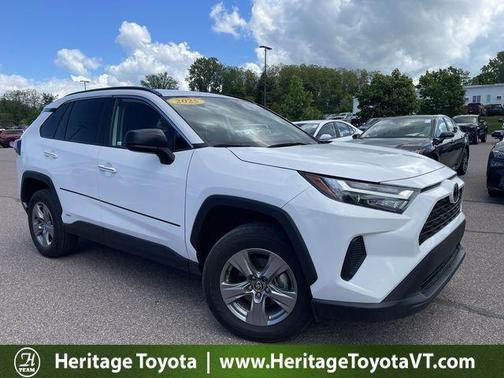 Ice 2025 Toyota RAV4 Hybrid LE