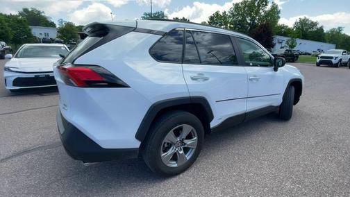 Ice 2025 Toyota RAV4 Hybrid LE
