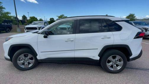 Ice 2025 Toyota RAV4 Hybrid LE