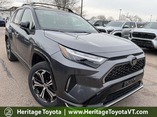 2025 Toyota RAV4 Hybrid SE
