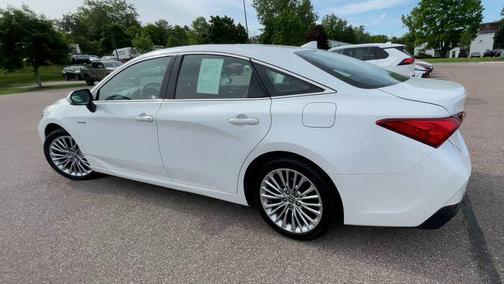 Wind Chill Pearl 2020 Toyota Avalon Hybrid Limited
