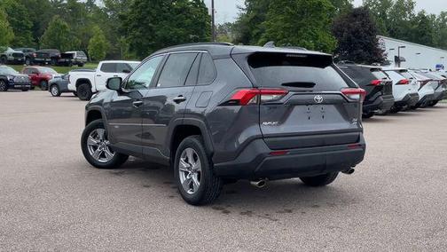2022 Toyota RAV4 XLE